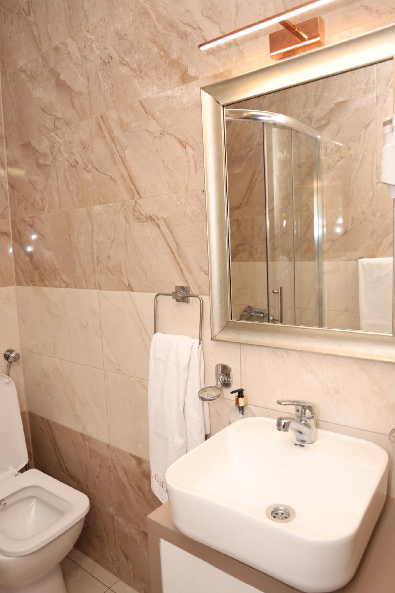 Hotel Cleon Prizren Dış mekan fotoğraf