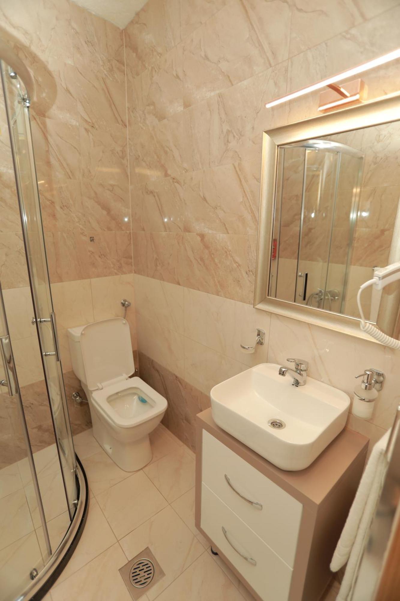 Hotel Cleon Prizren Dış mekan fotoğraf